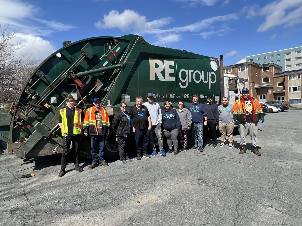 In honour of earth day we partnered with our friends at Vida Living and their community cleanup for both Halifax and Dartmouth♻️ Thanks for having us!