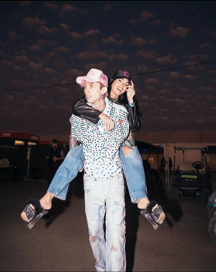 HippyHawking's tweet photo. Say what you want about Machine Gun Kelly and Megan Fox’s relationship, this caption is the purest thing I’ve ever read! 🖤 #happybdaymgk https://t.co/f0qqiT4Tcx