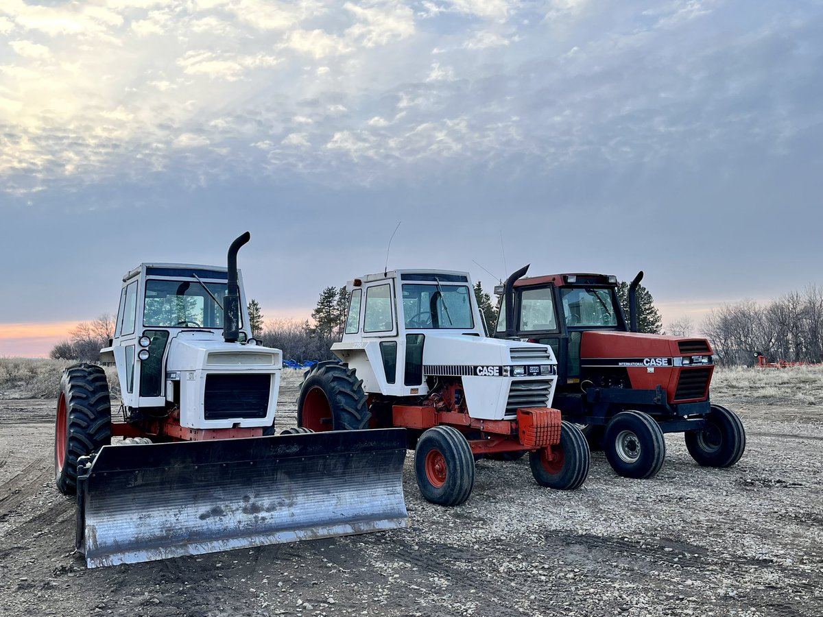 ShawnJacula's tweet photo. You can never have too many two-wheel drive tractors! @Case_IH #fridaylineup https://t.co/q8KHYm14DQ