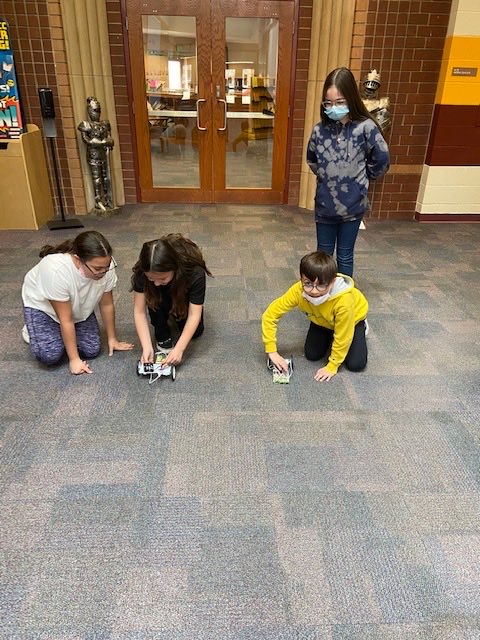 EaglesSuncrest's tweet photo. @EaglesSuncrest  A challenge in engineering!  Loving our STEM time.
#webelieve https://t.co/DR307unnPT