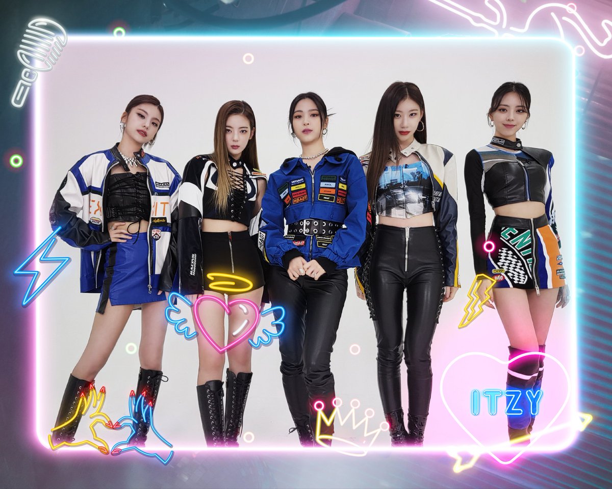 LENKAZUKI's tweet photo. NiziUの合間にTWICEパイセン、ITZYパイセンも聴いてますよ🎵
#TWICE #Perfect_World #ITZY #Voltage https://t.co/2njgoJjhg0