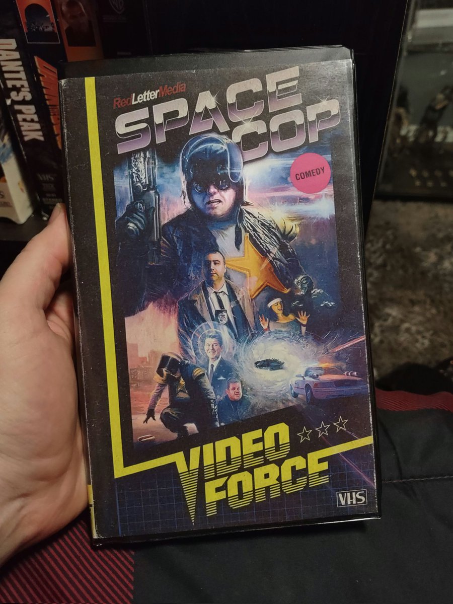 HorreurFM's tweet photo. Just got that custom #SpaceCop #vhs #bootleg for my birthday from an online friend and it's so cool! What a nice gift!
Dunno if I should show it to @JayBauman1 / @redlettermedia because I don't wanna go to jail, but I think that it's too awesome to not be shown to the world. https://t.co/6yvrMLxfZg