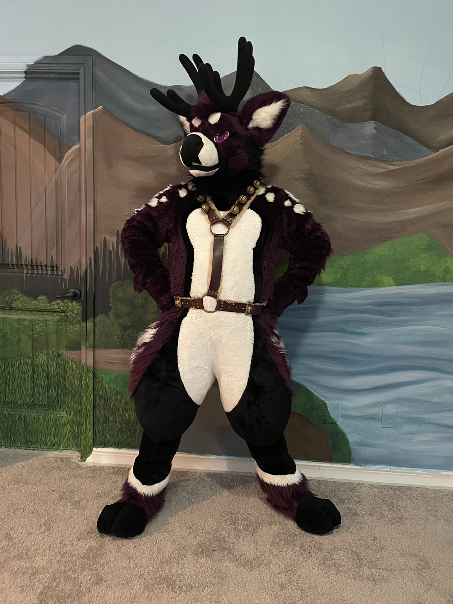 violetance's tweet photo. Happy #FursuitFriday! Hope everyone has been great! Have some poses i did a while back and enjoy the view for those who haven’t seen it, Plum 2.0 head. https://t.co/8BAH162Sfz