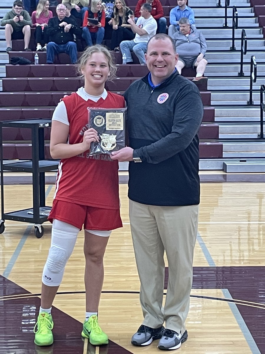 ohioBKcoaches's tweet photo. Girls Division 3 &amp; 4 Players of the Year. https://t.co/YwuPUV2Bbk