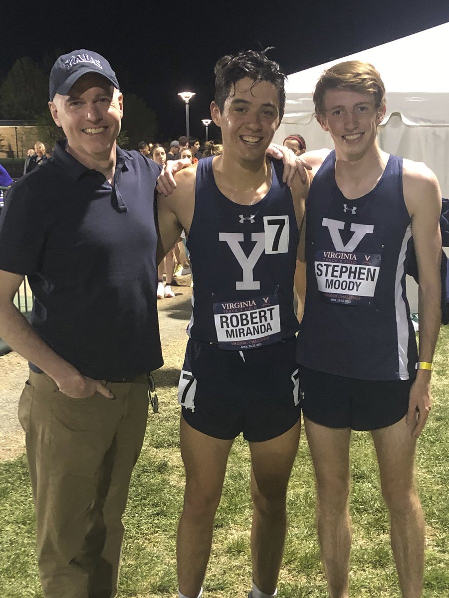 YaleTF_XC's tweet photo. Yale 5K history tonight at the Virginia Challenge! 
Jim Gibson '91 (left) held the record from 1990-2006 (14:10.65). He poses w/ Stephen Moody (right), who broke the record last month (13:58.36) and Robert Miranda (center) who broke the record tonight (13.52.43). #ThisIsYale https://t.co/8UjWj5snIH