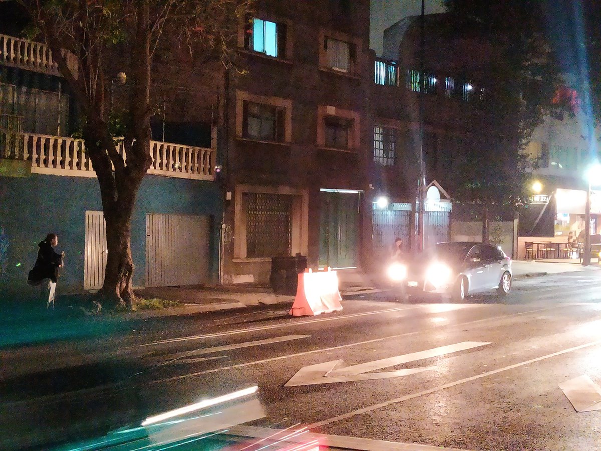 Camarones casi esquina yuca <a href="/OVIALCDMX/">OVIAL_SSCCDMX</a> <a href="/UCS_GCDMX/">Unidad de Contacto del Secretario SSC CDMX</a> <a href="/SSC_CDMX/">SSC CDMX</a>  si podrá tránsito venir para ver si los carros nos prestan su CV ??