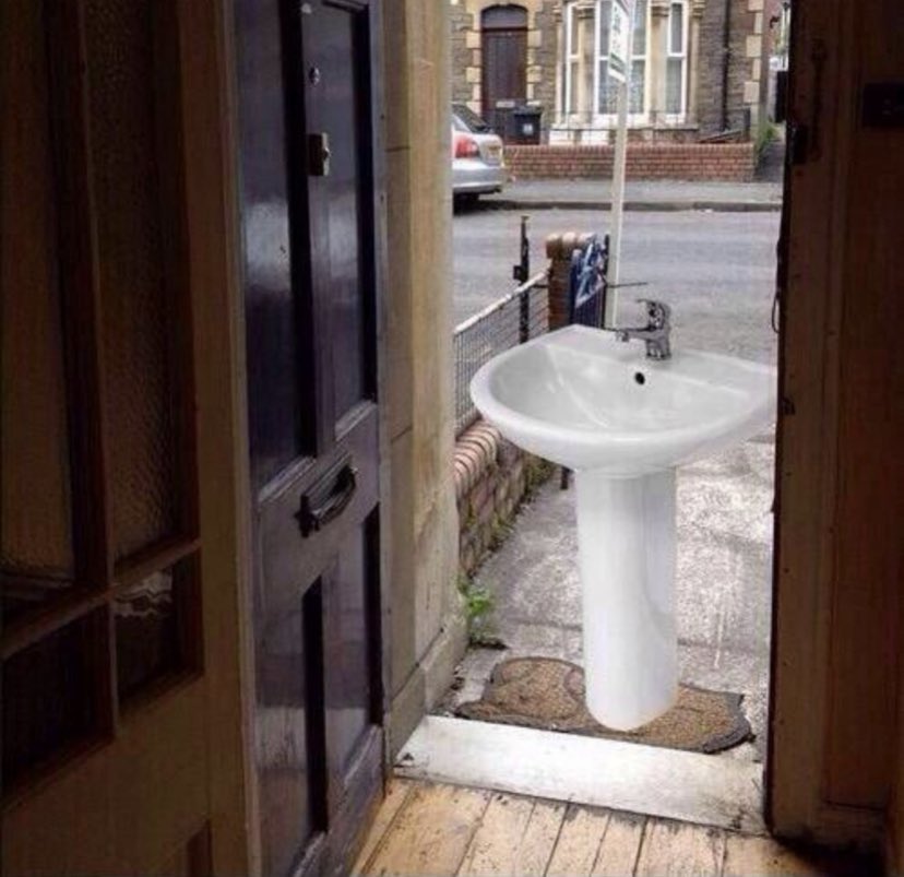 menstrualmamas's tweet photo. mrs anderson doesn’t pick favorites, but if she had to choose a fav team, she would pick the menstrual mamas. let that sink in.🫘🫘🫘 https://t.co/bl67iAjj8B