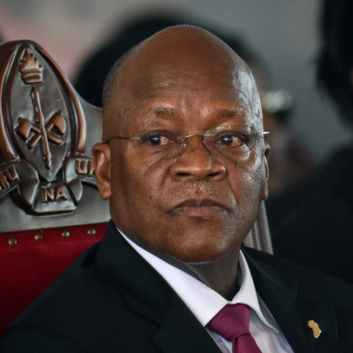 TanzaniaLeaks's tweet photo. “Nashangaa mtu leo marehemu kila kona anashambuliwa. Wengine wanasema tukazikwe naye. Huko Marekani wanatengeneza filamu feki kusema alikufa na COVID. Hivi huyu Greenberg alikuwa ni Daktari wa Magufuli? Tunataka kifo cha Magufuli kichunguze ili tujue kilichotekea” Askofu Gwajima https://t.co/p0Z7hSycRs