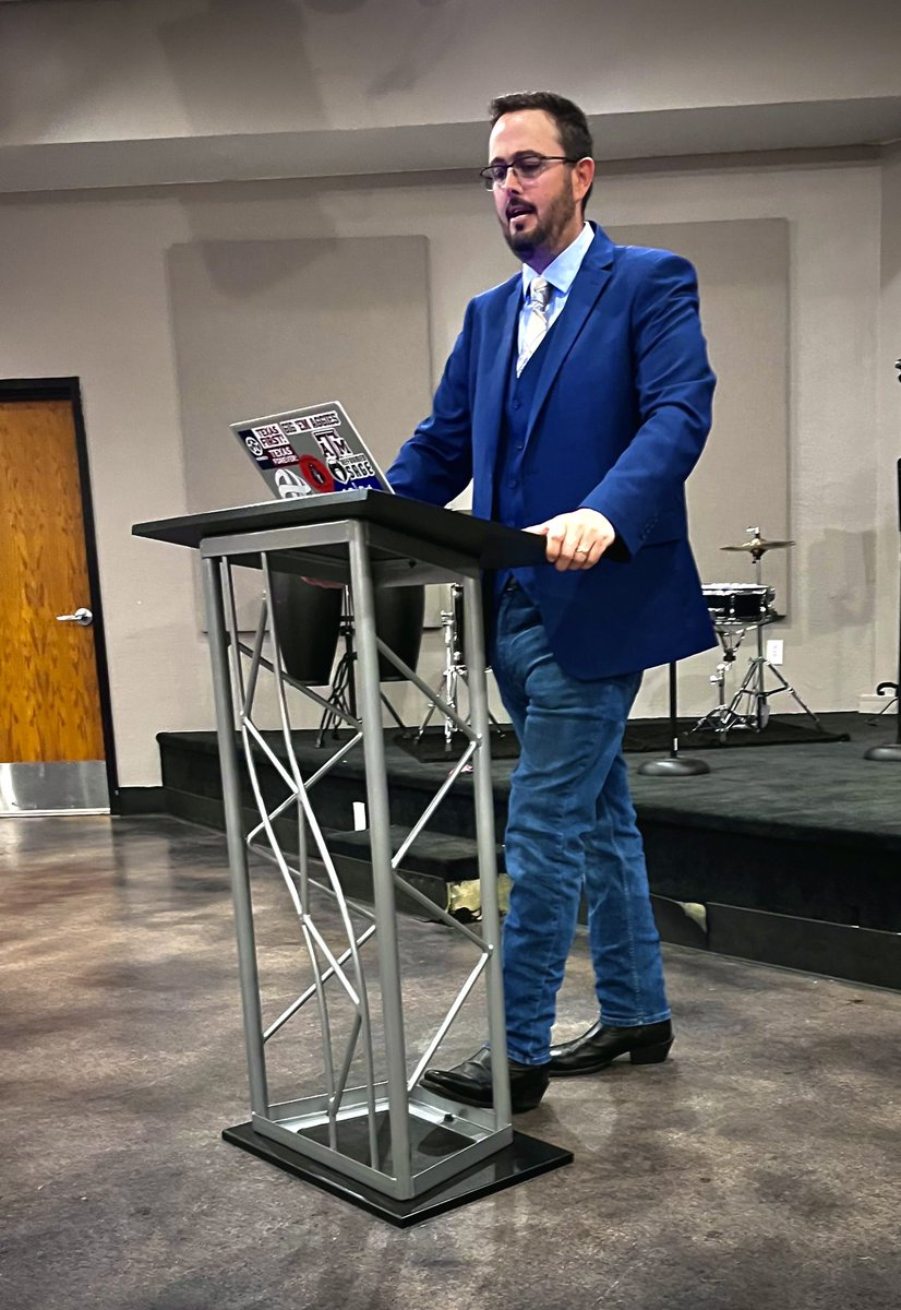JTShehan1's tweet photo. Had a great turn out tonight for Bethesda Christian School’s first Football Information Night. Already great start to what is sure to be an amazing season. #txhsfb #sixmanfb @sixmanfb @TappsFootball @dctf @dfwvarsity https://t.co/5CfJ9IbWBv