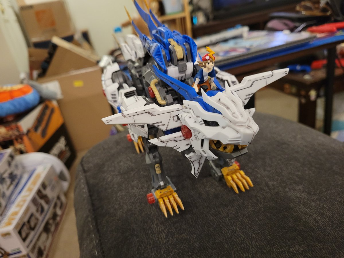 TinyAwoo's tweet photo. Wild Liger done! My first time panel lining and it's...sloppy to say the least. I need thinner markers. #Zoids #ZoidsWild #WildLiger #gunpla #ゾイド #ゾイドワイルド #ワイルドライガー https://t.co/4urio01YQf