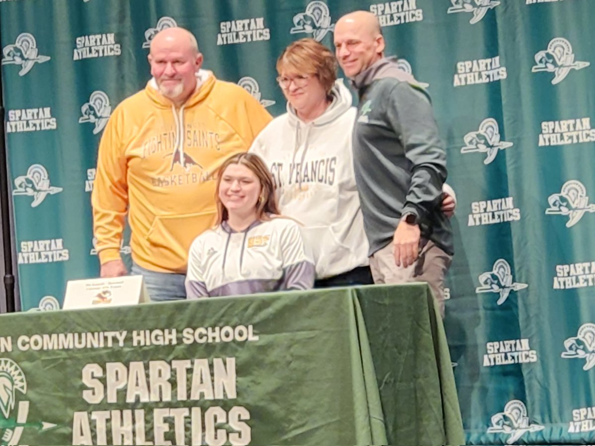 Congratulations to Mia and her family as they were able to enjoy this moment as she signs her letter of intent to continue her academic and athletic career at the University of St. Francis.