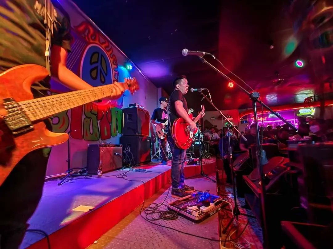 Maraming salamat sa lahat ng pumunta kagabi! 
Maraming Salamat sa mga kaibigan namin na nakisaya kagabi!
Silent Sanctuary,Tamara,STONEFREE, Cunejo
Special thanks to our <a href="/MacbethPH/">Macbeth Philippines</a> sa walang sawang suporta samin :)
#soapdishph
#macbethph