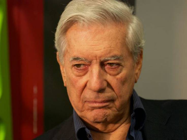_RoqueCastro's tweet photo. Mario Vargas Llosa hospitalizado por COVID... Dios acompañe al escritor para salir bien de esa situación. https://t.co/OxsOhCNrAg