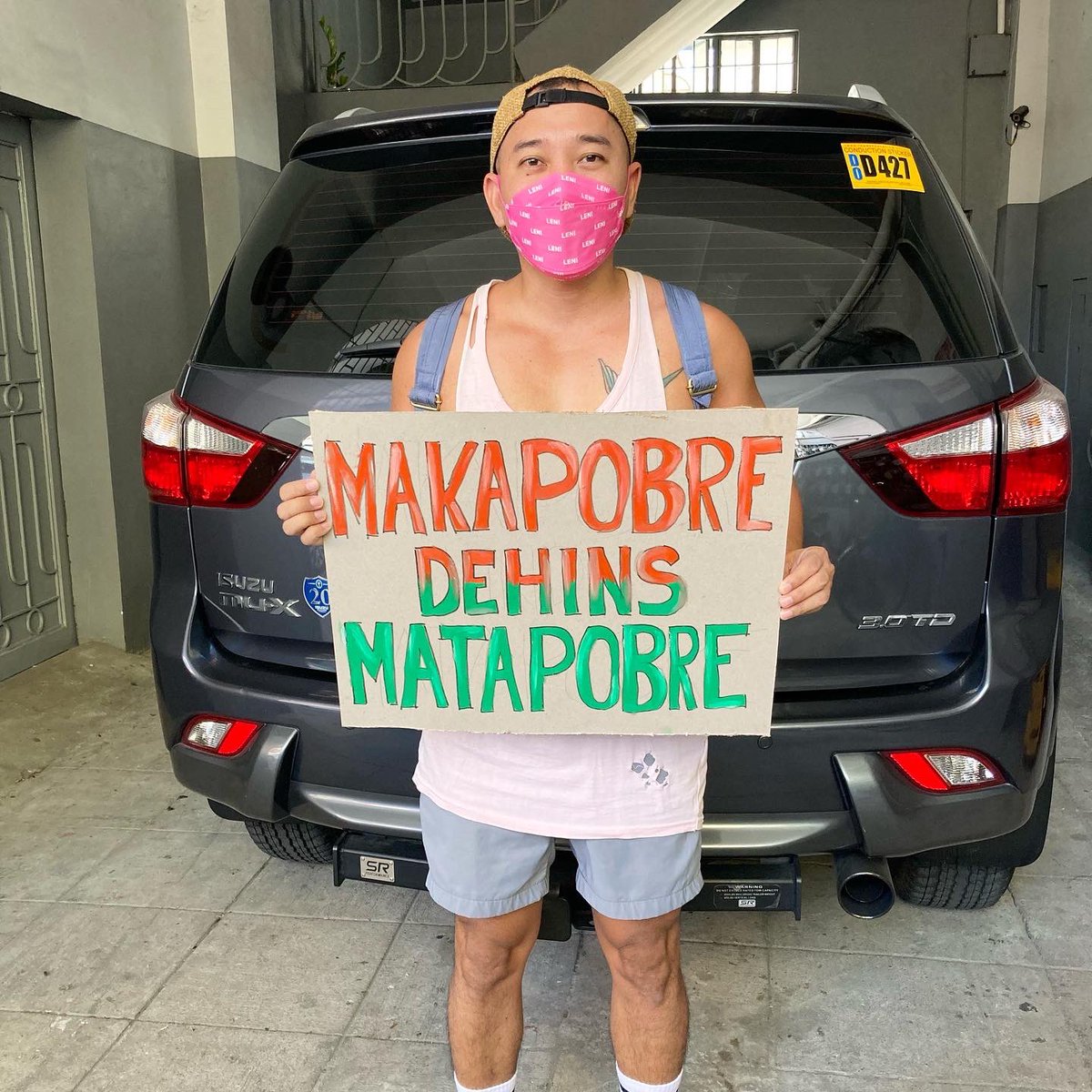 thewednesdayman's tweet photo. Ready for Pasay! 
#IpanloNa10ParaSaLahat 
#LeniKikoAllTheWay https://t.co/nLAQmjAd4o