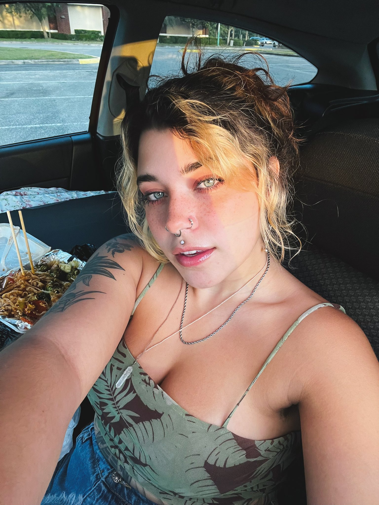 jo on Twitter: "new profile picture is me with some pad Thai https://t