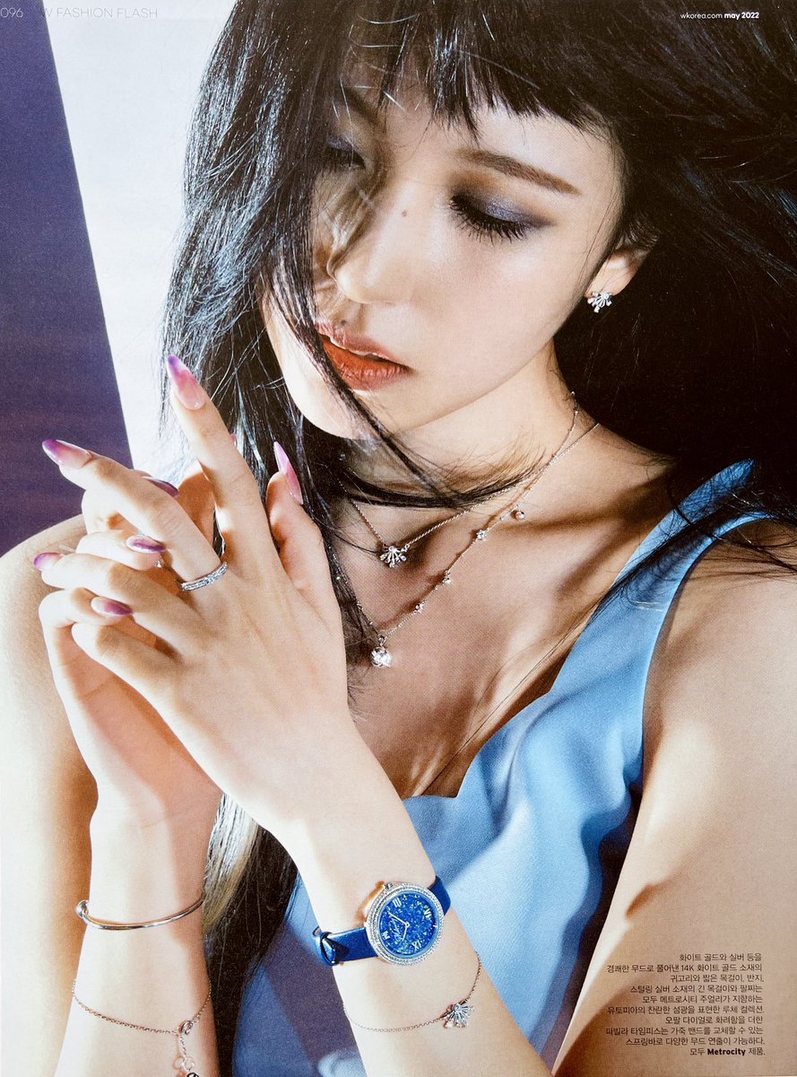 wishingbow's tweet photo. mina for W KOREA https://t.co/zl9zl8Iu8A