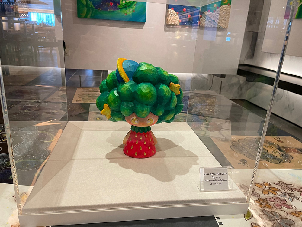 GINZA_TSUTAYA's tweet photo. ファンタジーの世界をキャンバスに表現するアーティスト、七星夢海の個展「花」を本日～5月13日（金）の期間に開催致します。
 「花」と題された本展では、世界の平和や調和への思いを花のモチーフに込め、新作を発表致します。
※一部作品はご成約済みです。
https://t.co/k2u3iVmhUN https://t.co/F1ASMrsaOT