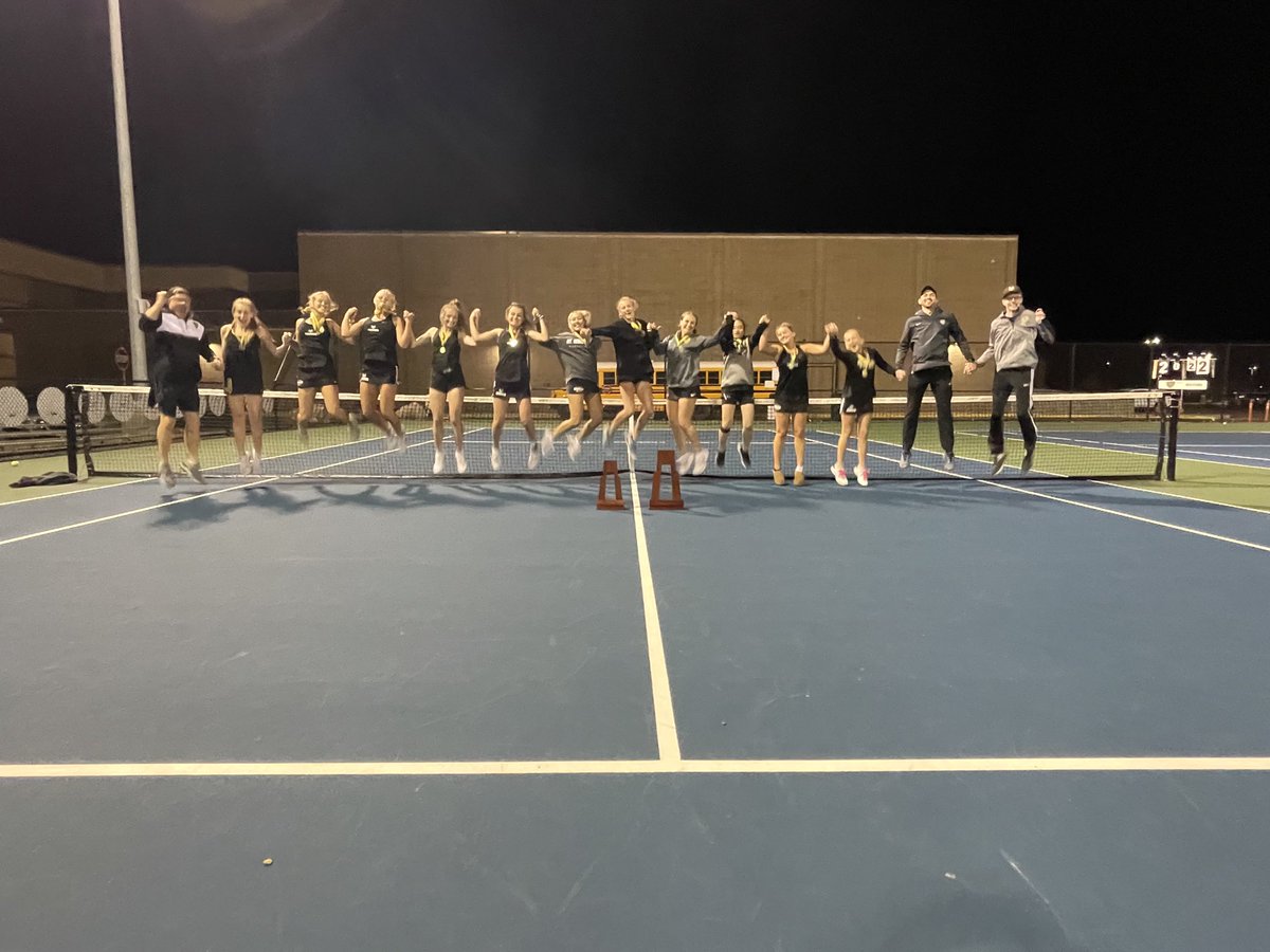 That’s a dozen!!  MV captures 12th Hancock county title in a row..⁦<a href="/GDRsports/">GDR-Sports</a>⁩ ⁦<a href="/mvmarauders/">Mt. Vernon Athletics</a>⁩..both varsity and jv