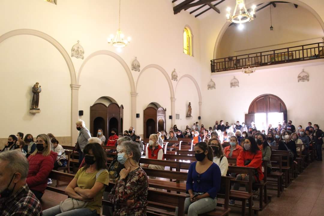 Sec_Educ's tweet photo. 🙌 Agradecemos a cada vecino/a y familia que se acercó a compartir una jornada de instrospección y reflexión, para encontrarnos, junto a nuestros más queridos, en la celebración de pascua. 

#ProgramaDeCulto #EsEducacion #LaCiudadNosUne https://t.co/ZHr5aVPKan