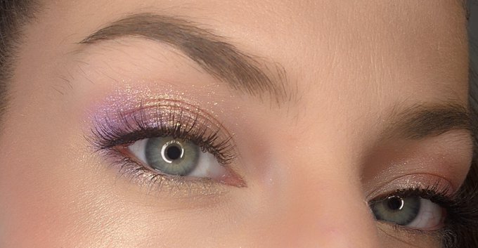 My eye makeup today is so soft with a pinch of otherworldly, also I want to show off how green my eyes