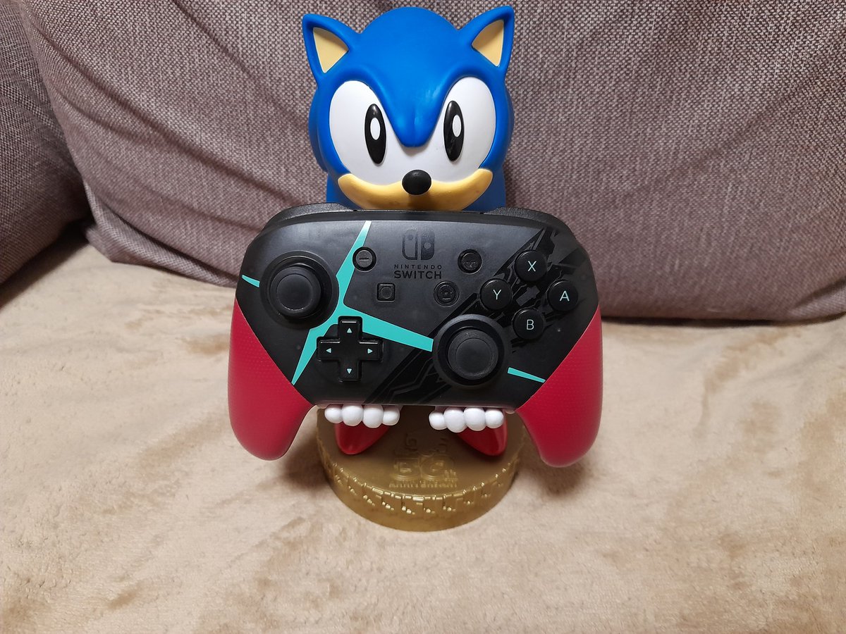 lionsum94's tweet photo. #8bitdo #dualshock4 #nintendoswitchprocontroller #xbox360
What I just did not give him #1 https://t.co/sHmMONSmGs