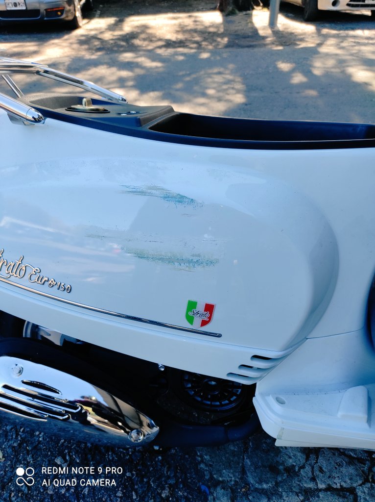 Rociompb's tweet photo. El 1/04/ 2022 retire mi moto de la consesionaria 0km con un permiso para circular. El 2/04/2022 el Control de Proximidad me retiene el vehículo porque no tenía patente. Me la retuvieron 15 días y me la devuelven así, es justo esto? @pablojavkin @MuniRosario @TransitoRosOk https://t.co/gccXWpUMtY