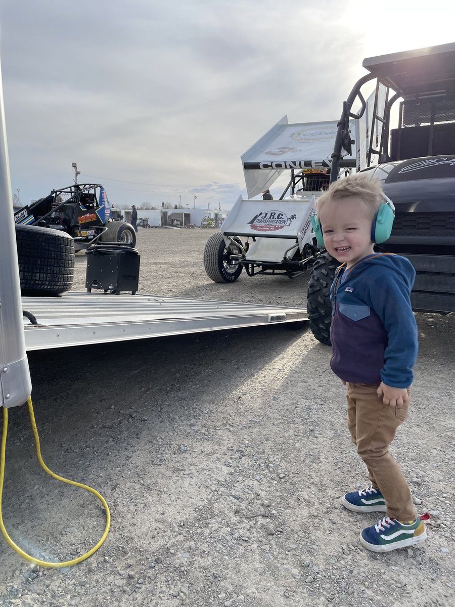 CaleConley's tweet photo. Daddy’s biggest fan cheering Cale and the 3c team on tonight! @atticaracewyprk @ASCoC https://t.co/lwJp0hJaDe