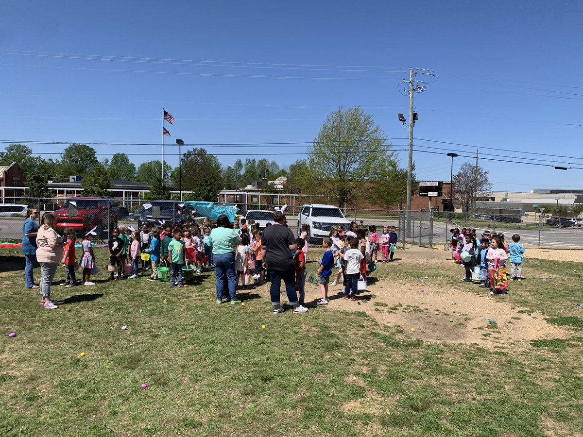 GESRockets's tweet photo. More from the Kinder Easter egg hunt https://t.co/P6K4rmNU5o