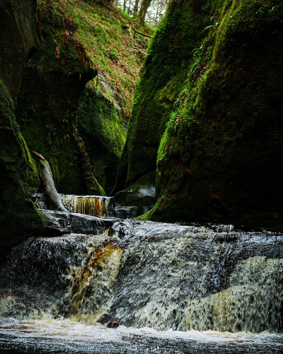 anbusden's tweet photo. Today visited #devilspulpit in #glasgow .

It was magical and adventurous. We had to climb down in slippery hills and spine chilling water.

And, I kept this frame and took my favourite long exposure shot!

#canon #photooftheday #Scotland https://t.co/hzTBrWGA8s