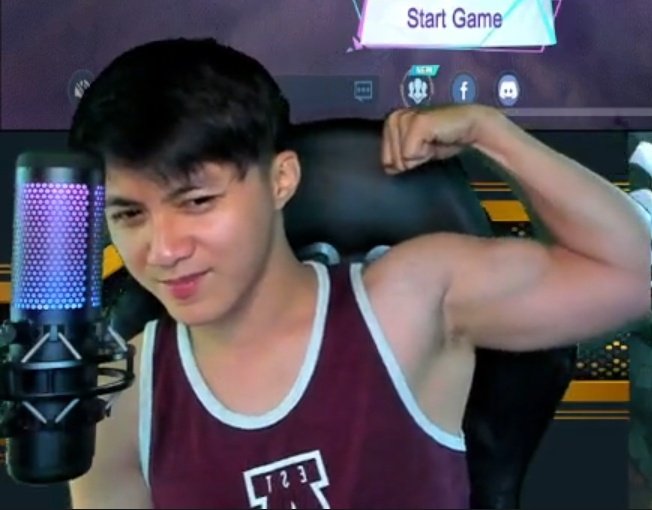 DVT_MNL's tweet photo. Hahahaha puro EzSneaky content muna tayo, napakasarap lang kasi, ang generous pa sa viewers, kada may magsend ng stars may pa flex ng biceps. 💪

#jakol #zoomjakol #sarapngpinoy https://t.co/ne2ZVlWU12