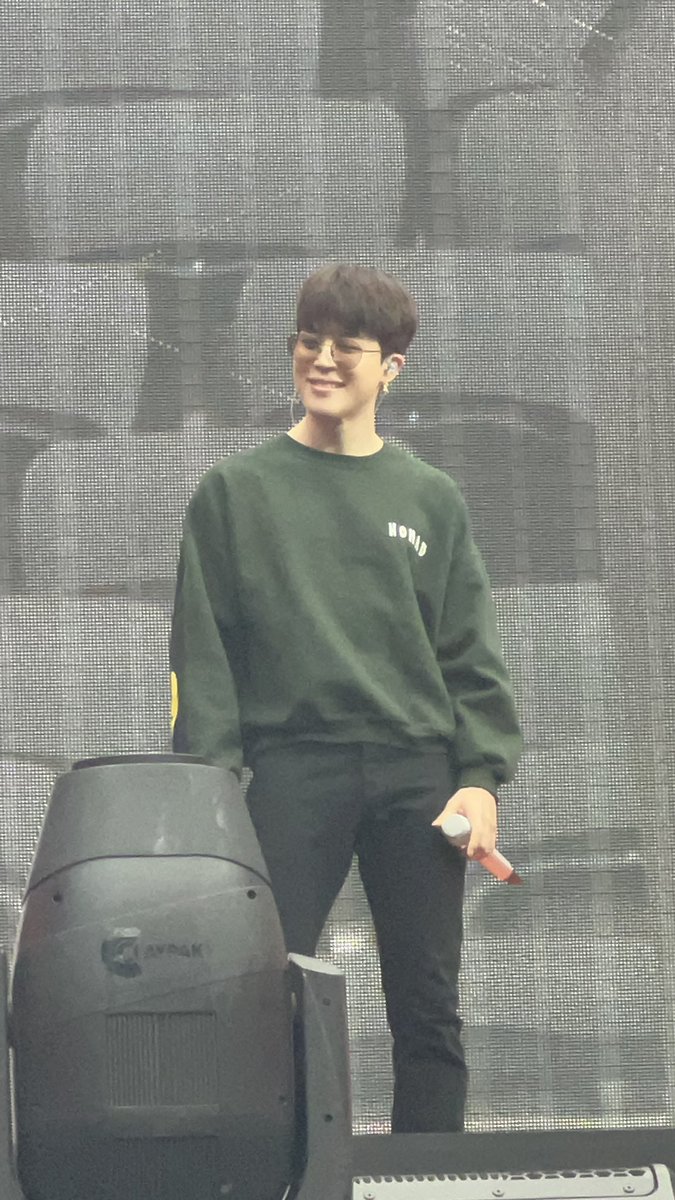 jiminievenus's tweet photo. — 📸 | Hilo de fotos/videos soundcheck  'Permission to Dance - Las Vegas'  « Día 3 »

                            • Parte 1 •

#PTD_ON_STAGE_LV (@BTS_twt) https://t.co/azmykSHyFC