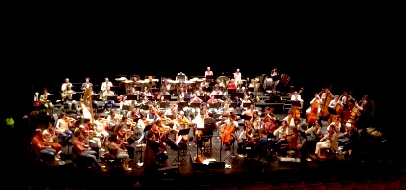 AG_Monot's tweet photo. C’était fou ce soir ! Rendez-vous demain samedi à 18h dans la salle Olympe de Gouges dans le 11e pour découvrir la 1ere de Mahler et 90 musiciens remplis de love et d’énergie ! Entrée libre ! @LePhilharmonic #nicolassimon #musiquepourtous #philharmonicoeur https://t.co/hFP68u0nUo