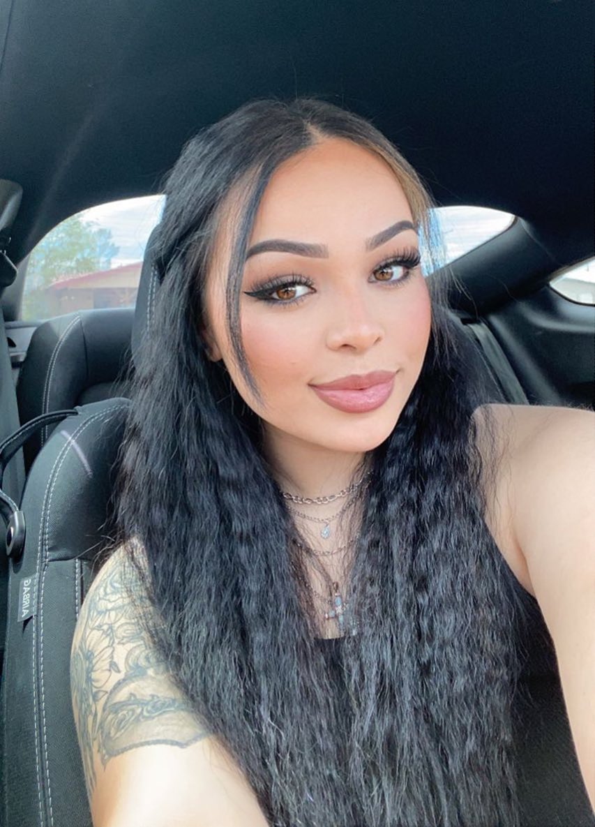 He reminds me that it’s not so bad 🖤
