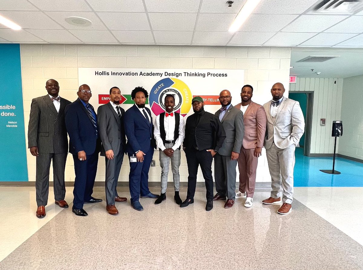 fmurrayford's tweet photo. Some of the Men of Hollis Innovation Academy #BecomingTheNext 💪 https://t.co/SJBYGwlhYv