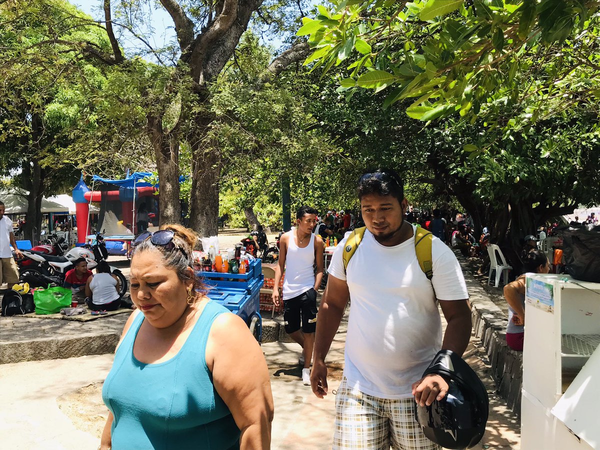 #VeranoAmorAlegria 🌊 Así se encuentra en estos momentos el Centro Turístico de #GranadaNic, donde nacionales y extranjeros disfrutan este Viernes Santo de las refrescantes aguas de nuestro lago cocibolca.☀️⛱🏖

#Nicaragua