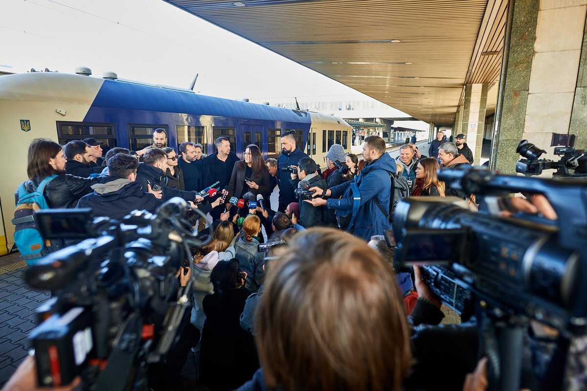 AKamyshin's tweet image. First train to #Chernihiv today. Infrastructure repaired in 7 days, including one bridge. Railway connection accelerates faster return of the town to normal life and work.