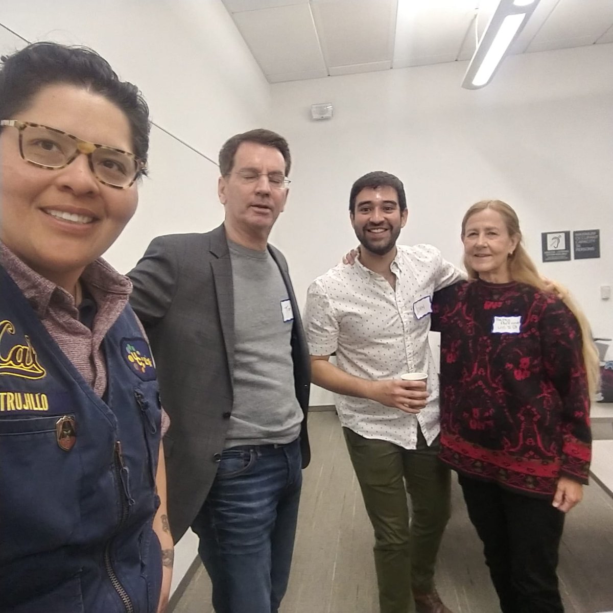 UC_Links's tweet photo. Grateful for all these beautiful people ๐๐๐ we are learning a lot about what it means to reimagine possible futures.
#education #berkeley #learning #scholars #UCLinks #UCLinksConference #UCLinksConference2022 #sinmiedoalexito #UCBerkeley https://t.co/eyvWgYY3S4