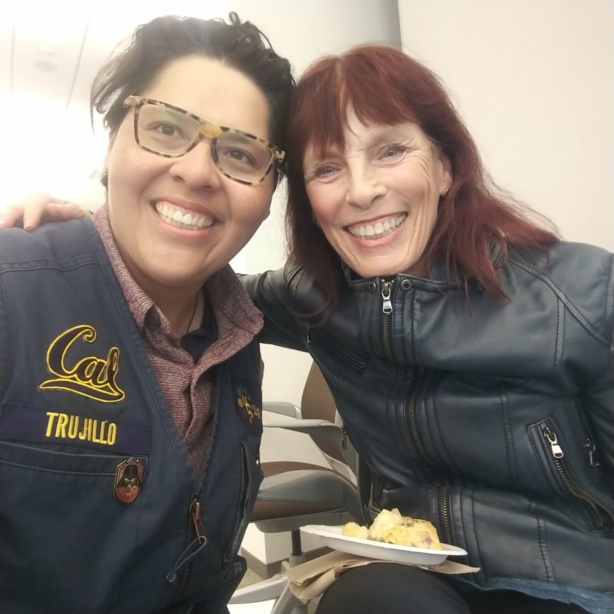 UC_Links's tweet photo. Grateful for all these beautiful people ๐๐๐ we are learning a lot about what it means to reimagine possible futures.
#education #berkeley #learning #scholars #UCLinks #UCLinksConference #UCLinksConference2022 #sinmiedoalexito #UCBerkeley https://t.co/eyvWgYY3S4