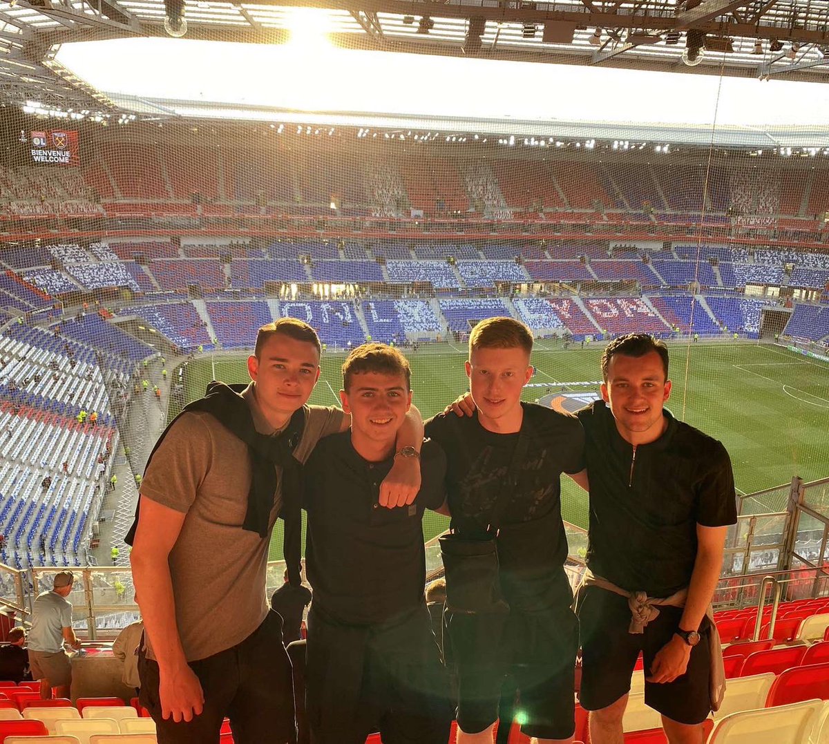 BG⚒️ tweet media