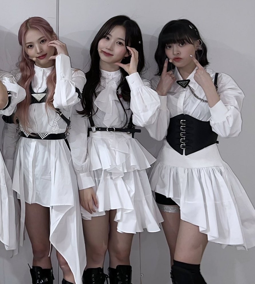 jinlyarchives's tweet photo. #NMIXX #엔믹스 #LILY #릴리  #JINNI #지니 #JINLY #HAEWON https://t.co/tEsIXDdfOB