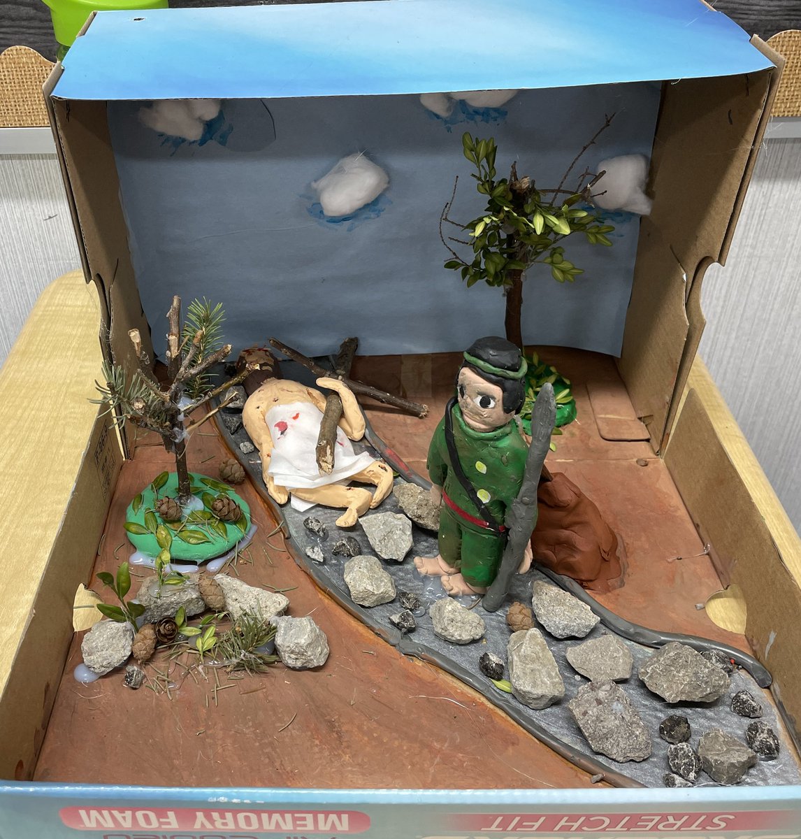 mrschen_hcdsb's tweet photo. The final batch of amazing dioramas! @MsTeacherTam @StMaryOakville https://t.co/bw9vAxsmNk