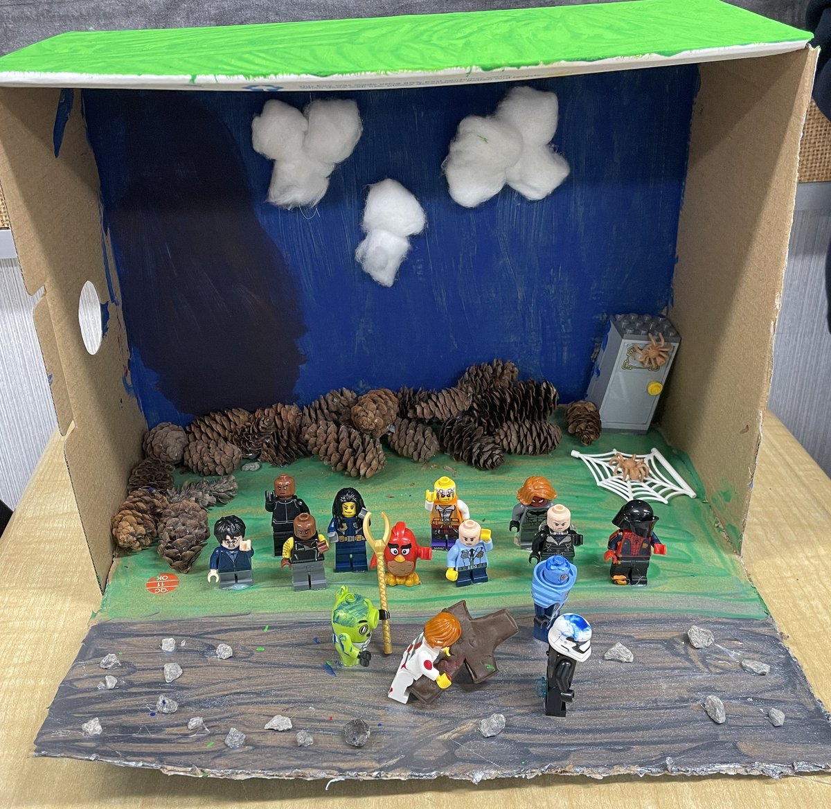 The final batch of amazing dioramas! <a href="/MsTeacherTam/">Mme Tam</a> <a href="/StMaryOakville/">St. Mary Oakville</a>