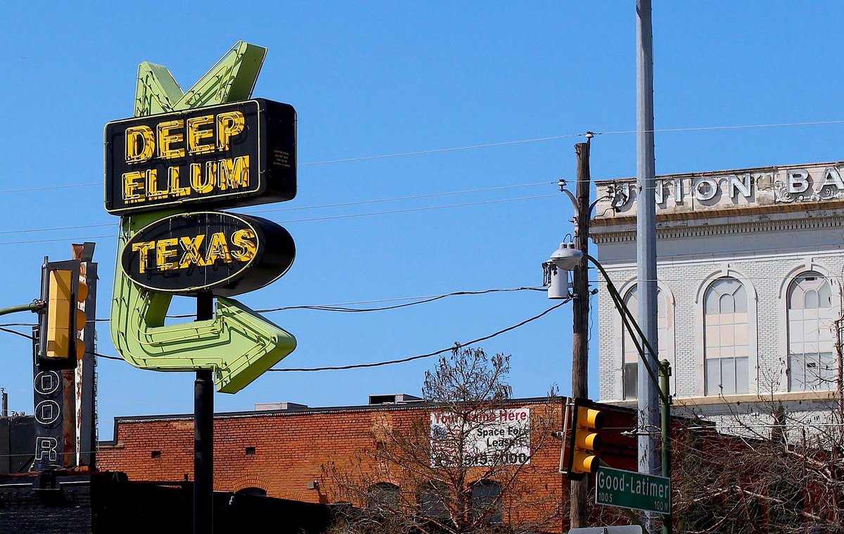 DallasTexasTV's tweet photo. Starting this weekend, for the summer, Dallas police will close streets to vehicle traffic in Deep Ellum starting at 10pm on Fridays and Saturdays https://t.co/NotqyNdHJQ