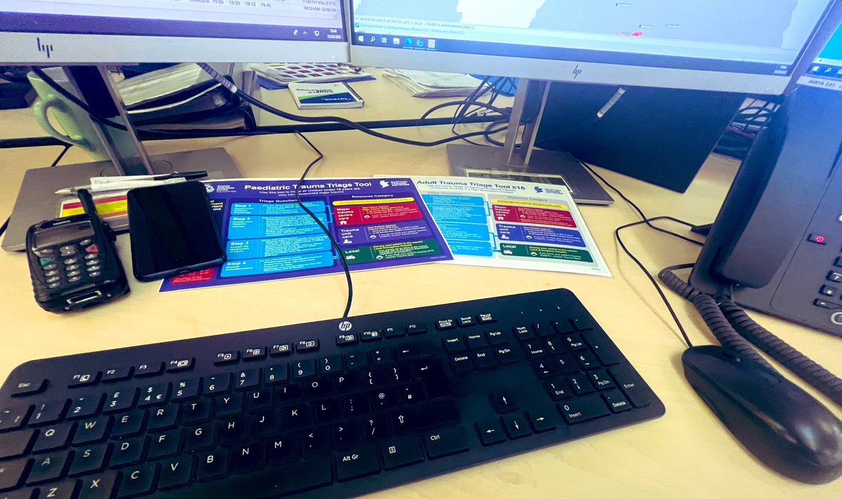 Chillangs's tweet photo. Definitely not an #ExtremeMedic but happy helping with the special services team today! #TraumaDesk #TraumaTriage 🚑🚨🚁☎️ https://t.co/GsHOxctabm