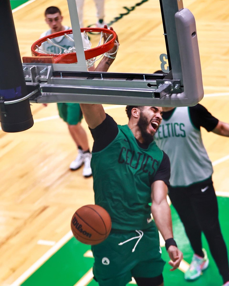 celtics's tweet photo. 😤 https://t.co/jFrPaT52Im