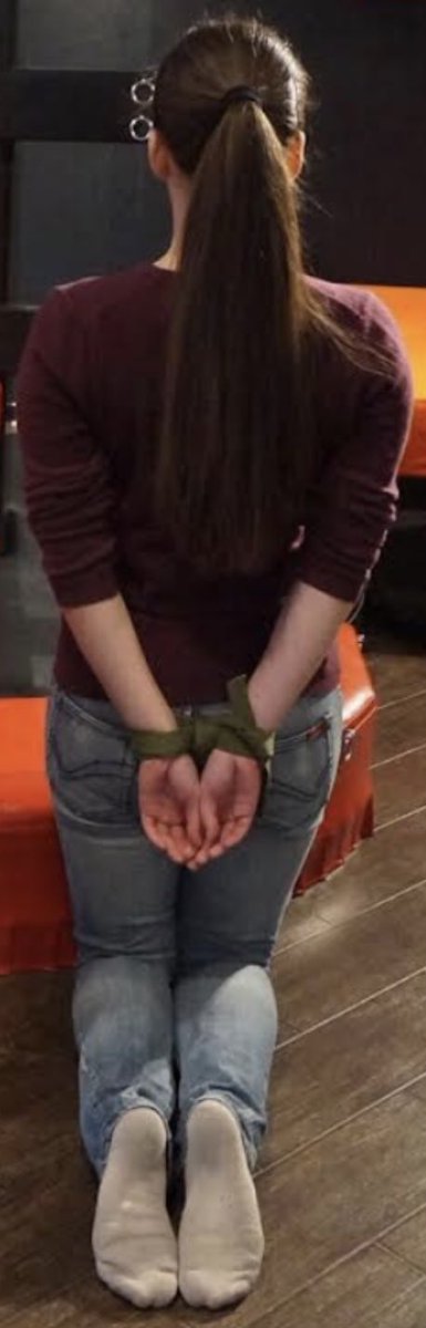 My 1st tweet … and you maybe waiting for your first visit at my place? Fully dressed as agreed. But you WILL be punished for the dirty white socks!
📷=?