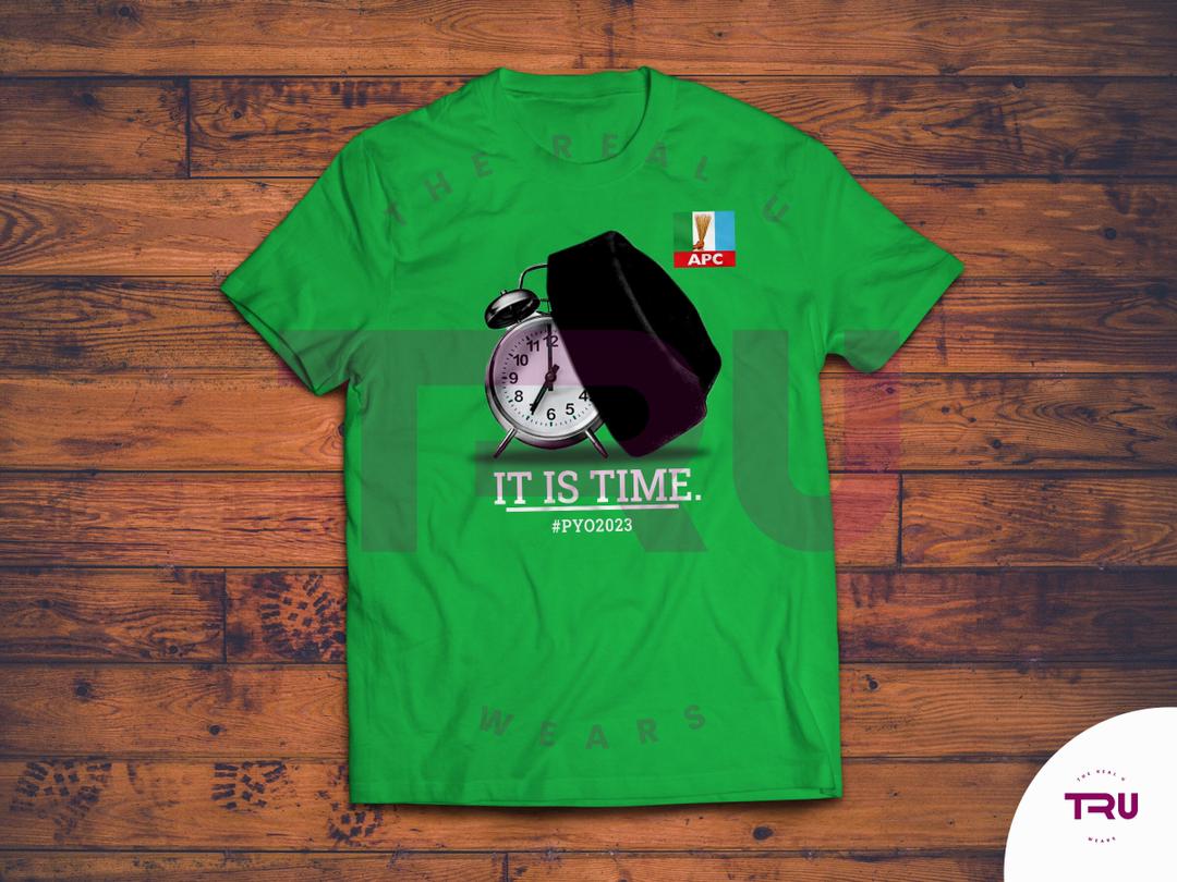 MegafortuneB's tweet image. I'm a student and budding entrepreneur who is into branding and designs. I curated this design and branded Tees for @ProfOsinbajo. It'll go a long way if he sees this. Please RT 🙏🏼
#EndASUUStrikeNow #INEC #OsinbajoDeclares #ItisTime #PYO2023