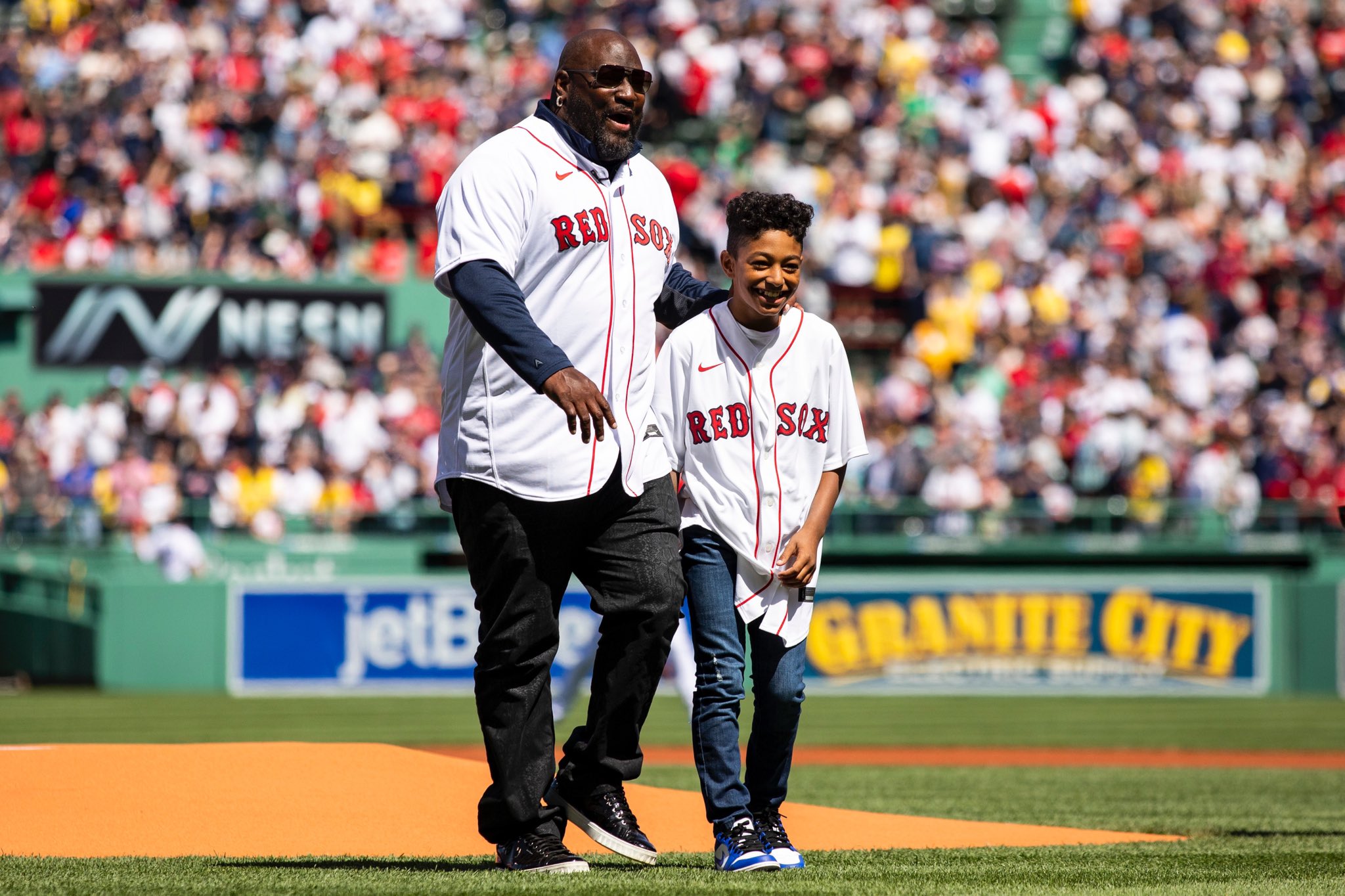 Red Sox on X: Red Sox Hall of Famer & 1995 A.L. MVP Mo Vaughn in the  house for #OpeningDay!  / X