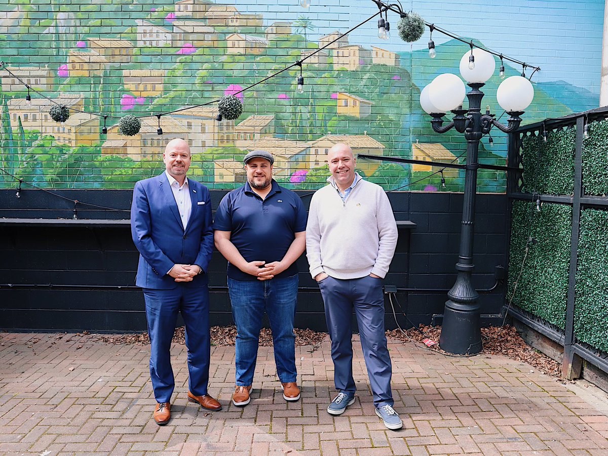 AndyFillmoreHFX's tweet photo. Lunch yesterday with @downtownpaul at Los Toros - spectacular Spanish plates on the #Halifax waterfront. Thanks to owner Khalil Farah for the chat about how things are going for your small business! #SupportLocalHfx 🇨🇦🇪🇸 https://t.co/hsXnqEq4k7