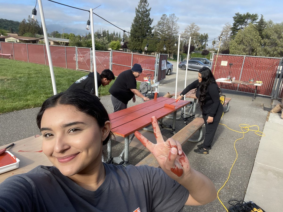 Emiliacast0622's tweet photo. Day 1 of The Home Depot 0622 Paint Project for the YMCA!!! π§‘ππ¨ #0622 #thehomedepot #paint #communitycaptain #YMCA https://t.co/8A9KrKWq2S